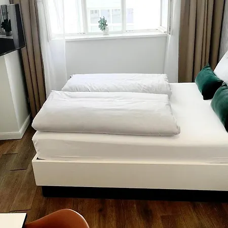 Lägenhetshotell Nena 3*